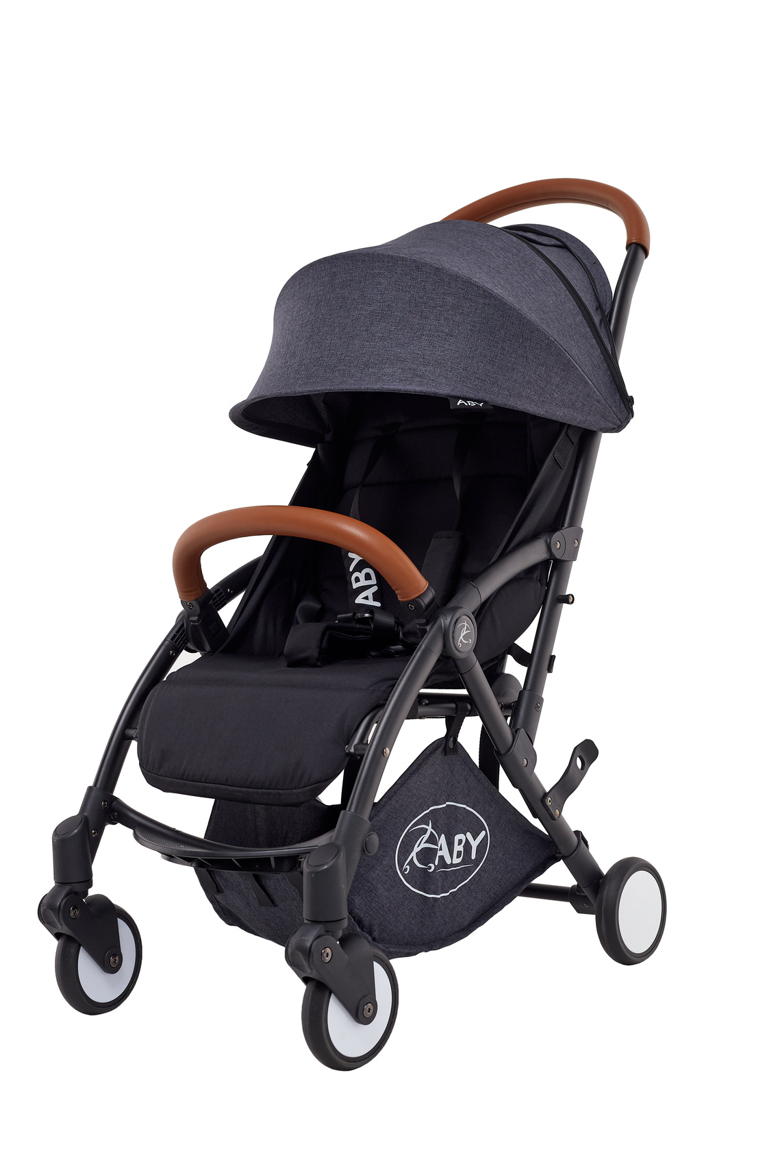 Compact stroller, three-quarter view — Amazon-Ready Product Photography, Brussels
