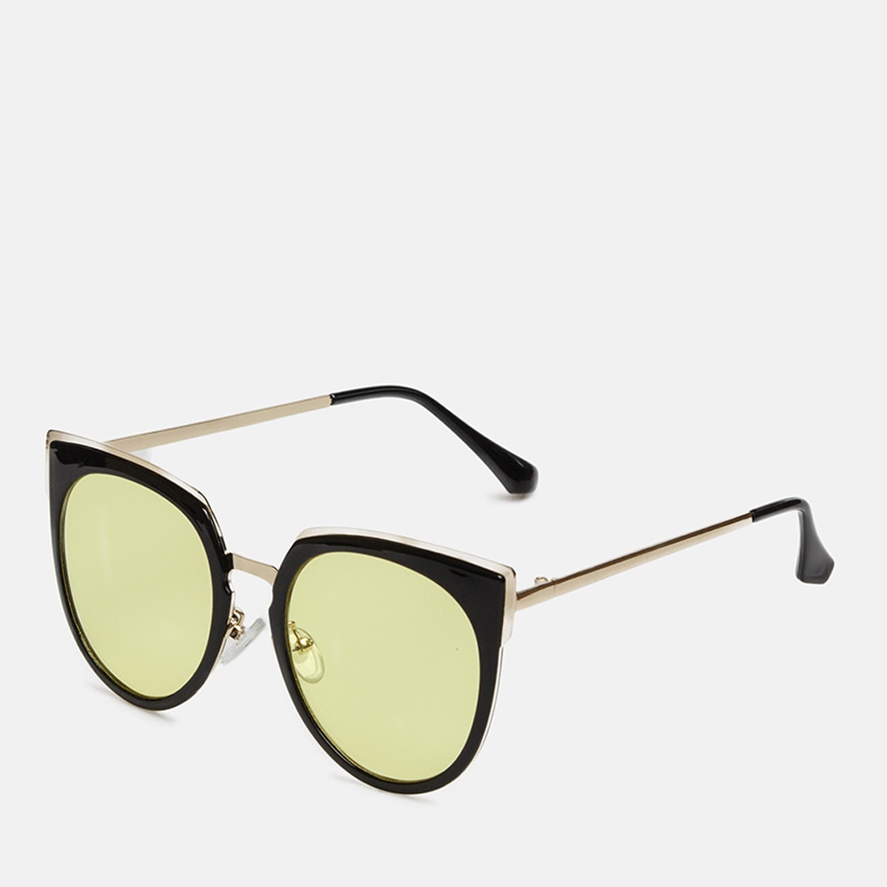 Green sunglasses — Packshot and Product Photography, Brussels